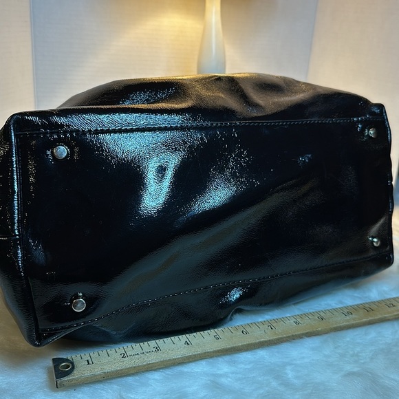 Kate Spade patten leather bag - Picture 6 of 11